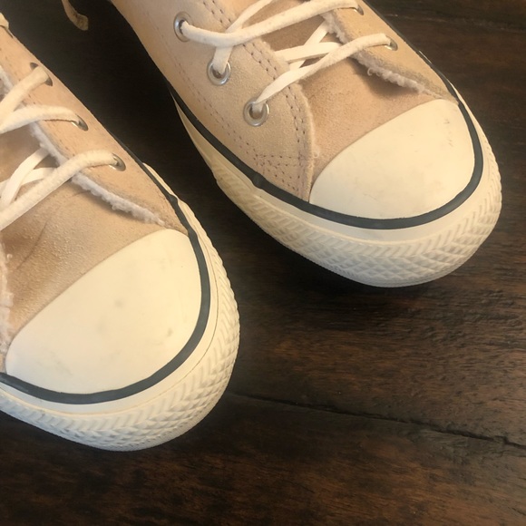 Women’s Converse - Picture 7 of 10